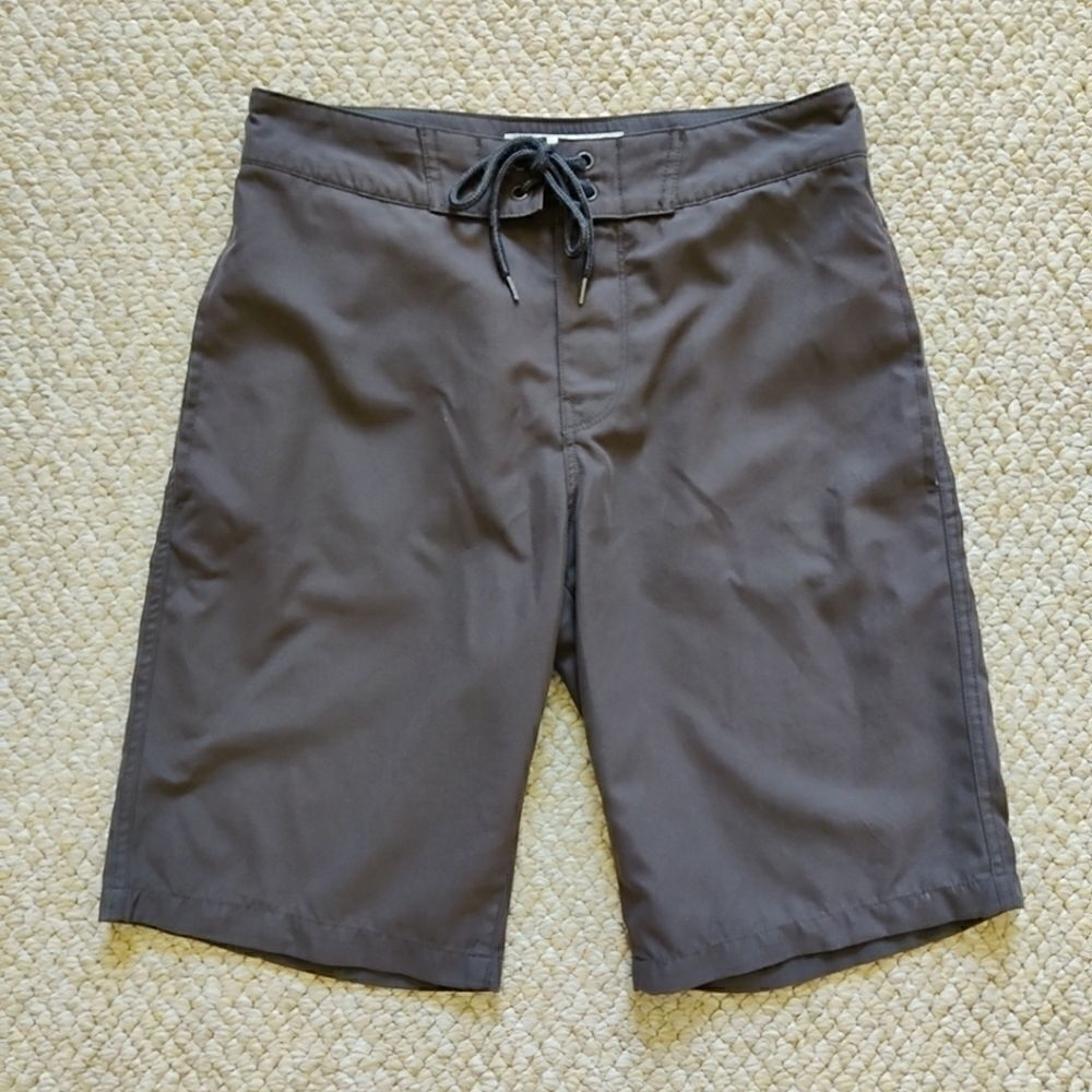 Arizona Jean Co. board shorts sz 28